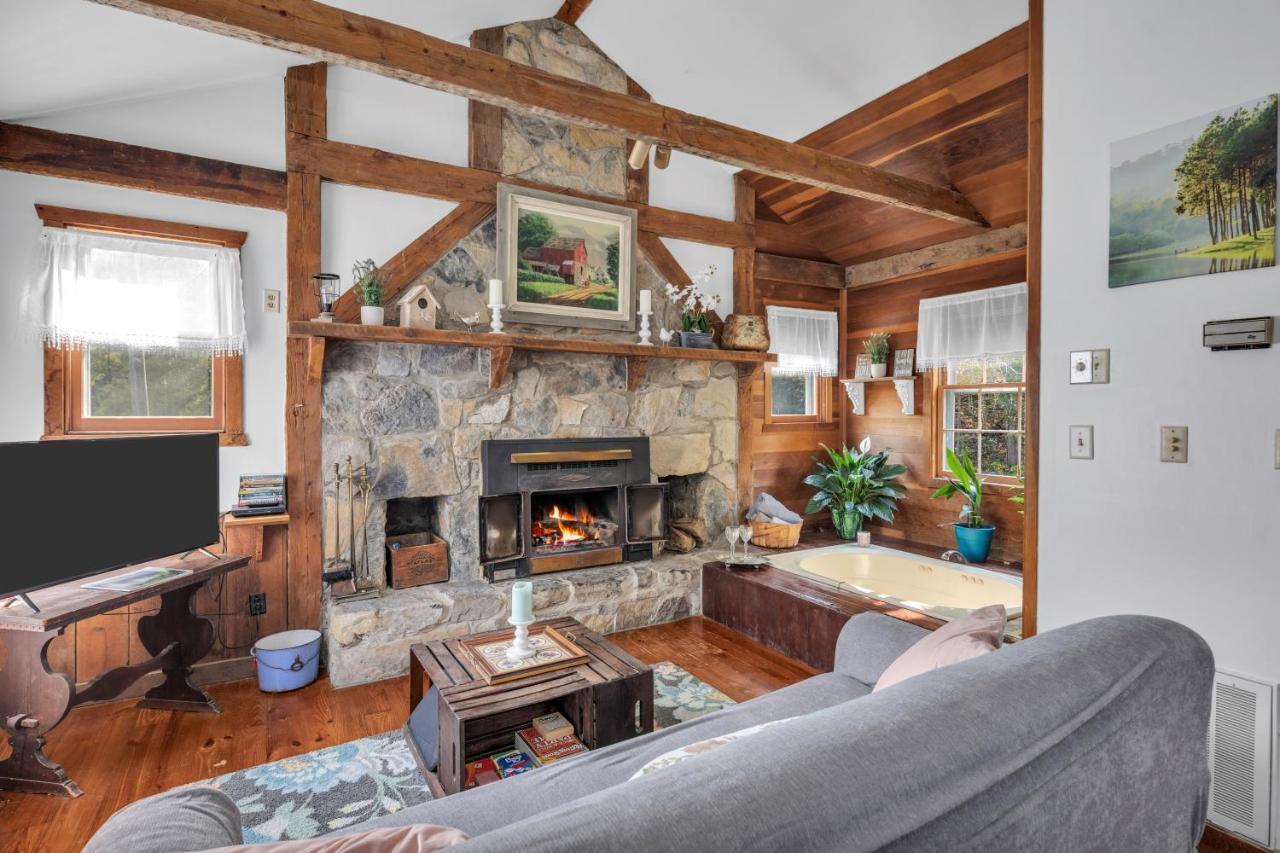 Osceola Mill Dining & Lodging Steeles Tavern エクステリア 写真
